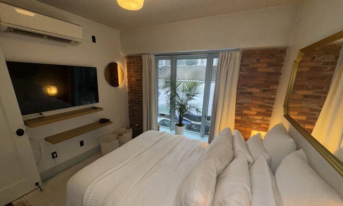 Bedford-Stuyvesant Apartment | Cozy two bedroom retreat bklyn