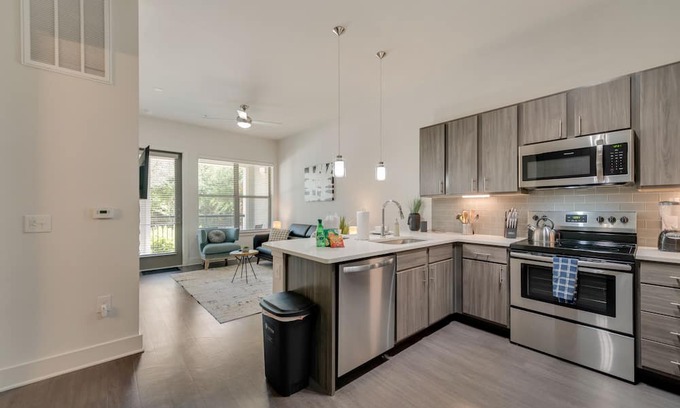 Allen Apartment | 25% OFF 2BD Pool Allen Station / HWY75 - Malls