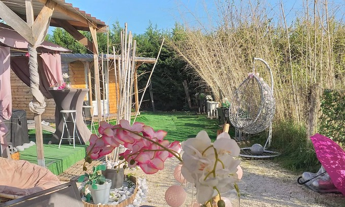 Montpouillan House | Holiday Home 'Le Refuge Zen Et Bien-être' with Private Pool, Private Terrace and Wi-Fi
