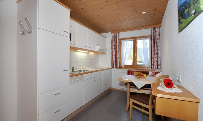 Damuels House | Ferienwohnung Elsenkopf 2 Personen, 1 Schlafraum - Aparthotel Garni Schönblick