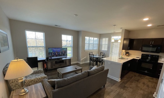 Carmel Apartment | Carmel 3 bedrooms with 2 full baths!!