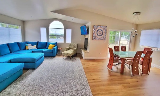 Seaside House | Spacious, Newly Renovated, PetFriendly by Monterey