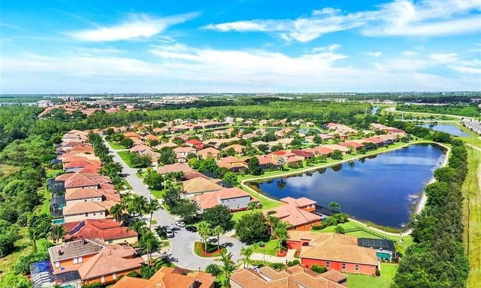 The Forum House | Entire Home in Fort myers
