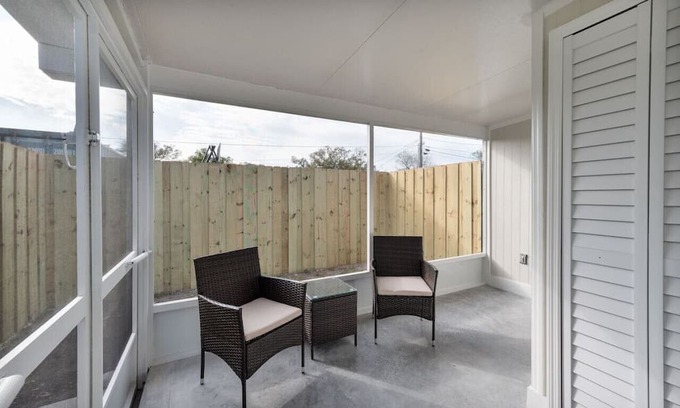 Saint Cloud House | Pet friendly + in Dwtn + 20mi to Disney & Parks!