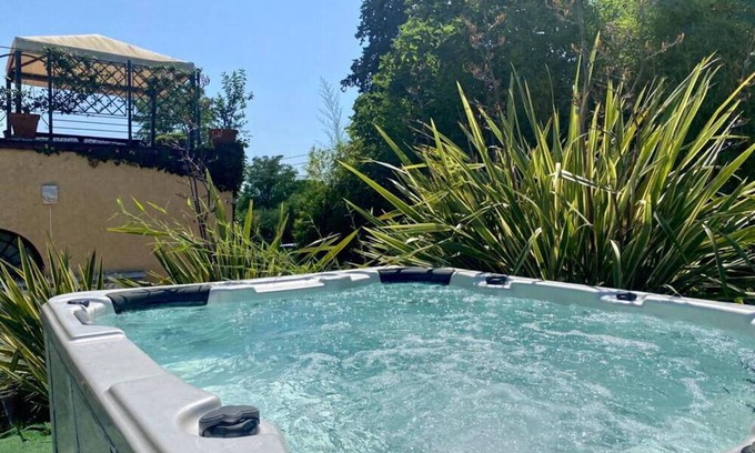 Montemurlo Other | Country House / Farm House in Bagnolo Di Sopra with 2 bedrooms sleeps 5