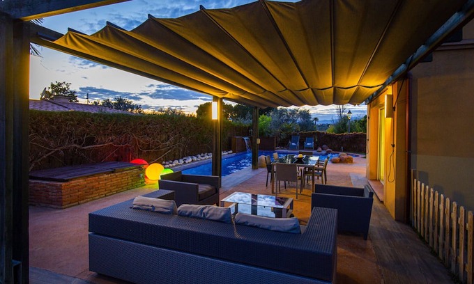 Reus Villa | LUXEZEN VILLA PLANETCOSTADORADA