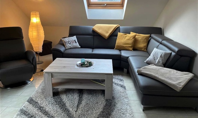 Schoenfeld-Weissig Apartment | Apartment 'Ruhe Am Sandweg' with Balcony and Wi-Fi