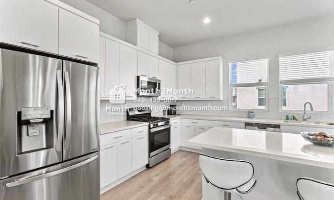 Platinum Triangle House | Enchanting Oasis on Lewis St #41823