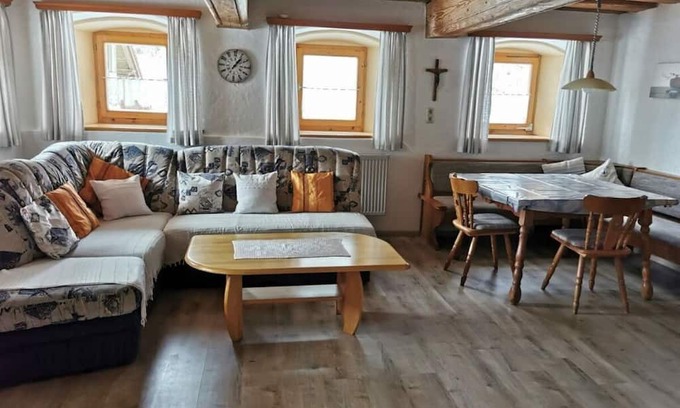 Neureichenau Apartment | Holiday apartment 1 house Peschl