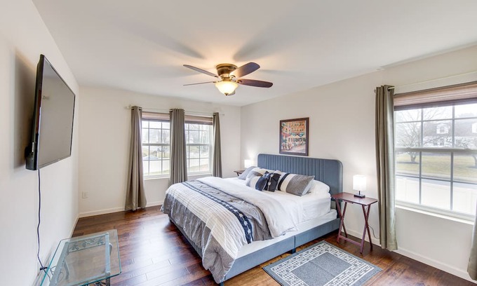 Rossville House | Spacious Manchester Vacation Rental - Pet Friendly