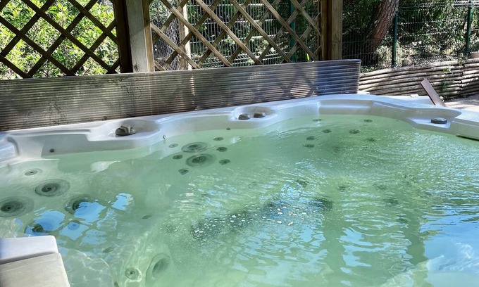 Marina di Castagneto Carducci House | Holiday Home 'Appartamento 1 - Villa Lidia' with Private Pool, Wi-Fi and Air Conditioning