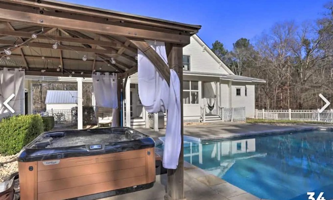 Dallas Other | Luxury Farmhouse Pool Hot Tub Fire Pit