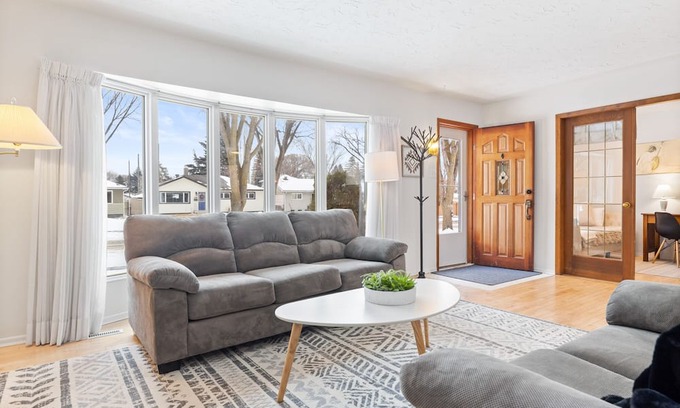 Argyll House | Creekside Bungalow