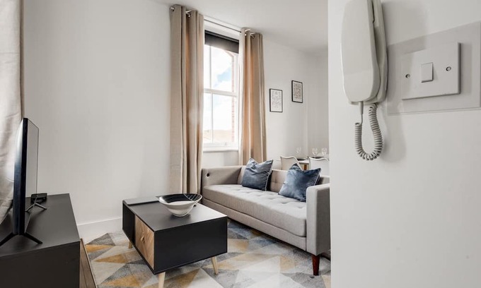 Liverpool Apartment | Pass the Keys | Unique Grade II Listed Flat in Liverpool Parking