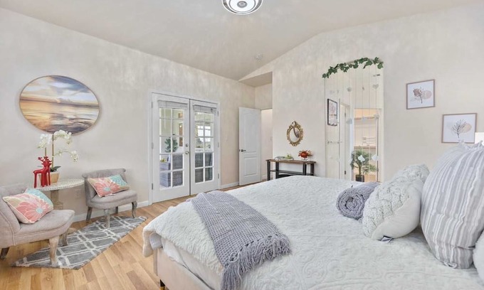 Greenacres House | Serene Haven Retreat on Bichester Ct #41913