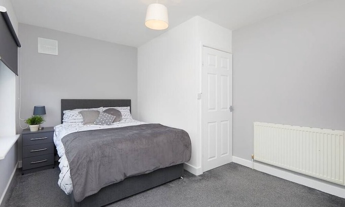 Barrow-on-Trent Apartment | New 2 Bed Littleover House