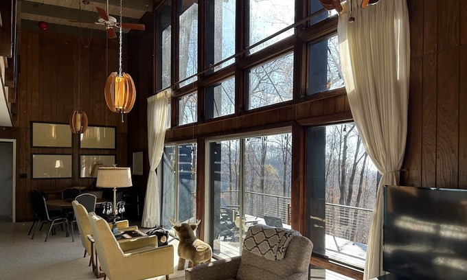 Dan River House | Mid century family friendly gem!
