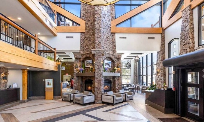 Park City Resort | Park City Utah Ski in/Ski Out Resort 2 Bedroom. Pools, Hot Tub, Free Wifi n