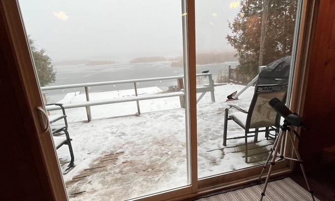 Omemee Cottage | Kawartha Lakeside Haven. Cozy waterfront cottage, pet friendly retreat