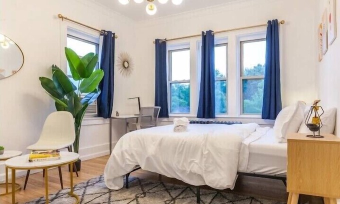 East Avenue Apartment | This apartment is a 1 bedroom(s), 1 bathrooms, located in Rochester, NY.