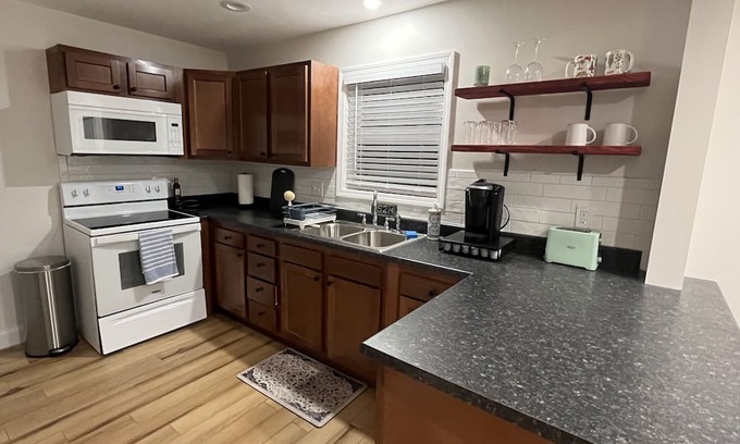 Parkersburg House | Cozy 2 Bedroom Home Near Hospitals and Interstate