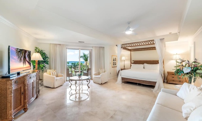 Seven Mile Beach Condo | Residence 402 3 Bedroom Condo