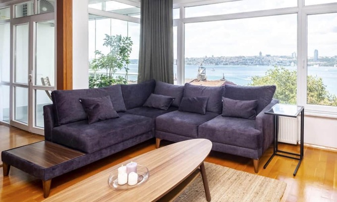 Uskudar Apartment | Missafir Apartment with a Panoramic Bosphorus View