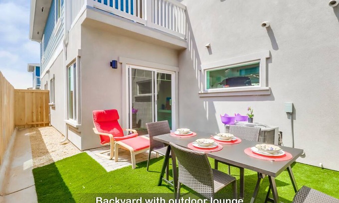 Imperial Beach House | Brand-New, Modern 3BR Home w/ Huge Garage: 5-Mins to Beach, 15-Mins to Downtown