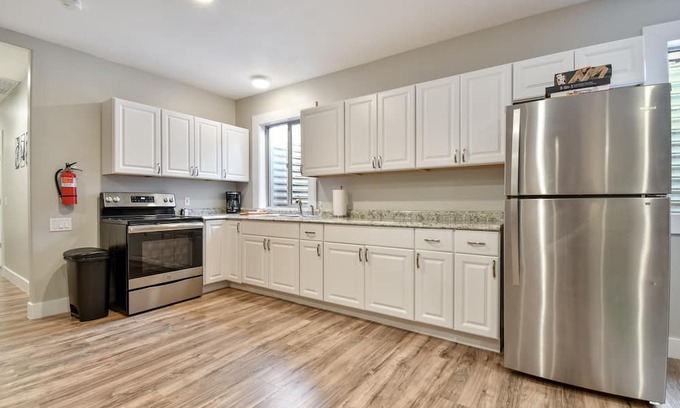 Heber House | MountainView Retreat, Family/Team Friendly, Hot Tub, Pets, Game Room, FirePit