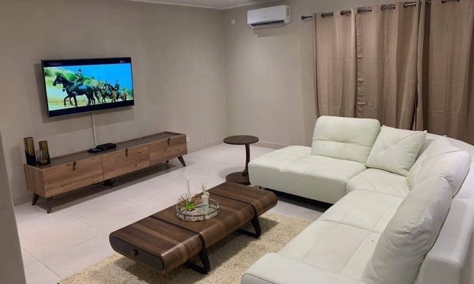 Lusaka Apartment | Executive 3 bedrooms fully furnished apartment close to amenities