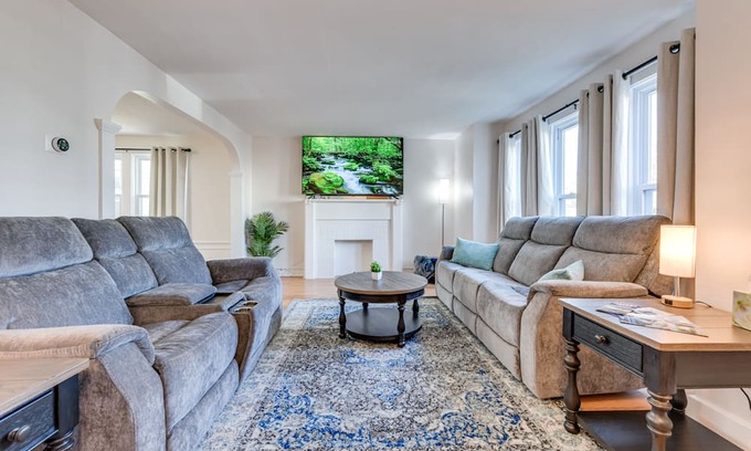 North Buffalo Apartment | Pet-Friendly Buffalo Apartment: Walkable Location!