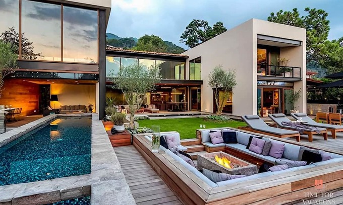 Valle de Bravo House | NEW Luxe Lakeview Home, Heated Pool, Firepit, Chef