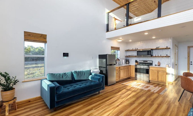 Lakehills House | Agave Canyon