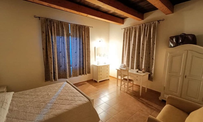 Fornole Apartment | Apartment 'Tenuta Marchesi Fezia - 1' with Shared Pool, Wi-Fi and Air Conditioning