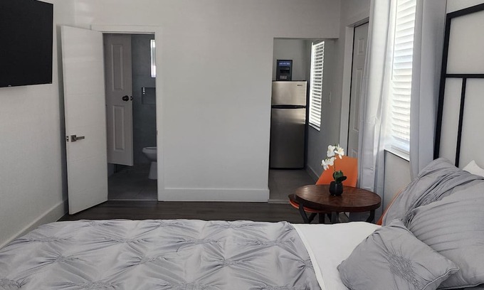 Hialeah Apartment | Charming apartment in amazing Hialeah