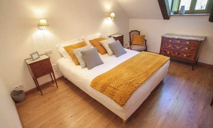 Pontarme Apartment | Castle life