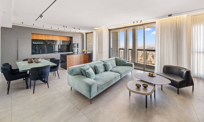Nachlaot Condo | JTower - Presidential 3BR Parking with amazing view, city center