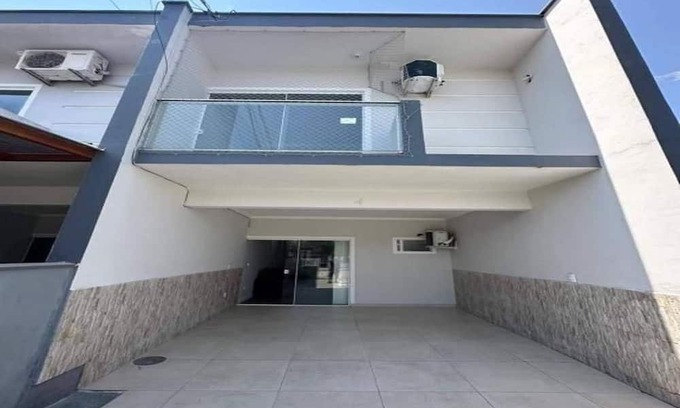 Jardim Iririu House | Modern semi-detached house with gourmet area and comfort for the whole family