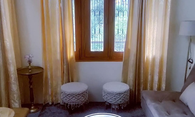 Bhowali House | 2 Cozy 1-Bedroom Apartments with Private Outdoor Space