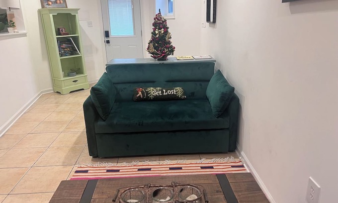 Eckington Apartment | Chic Urban Retreat in Washington DC: Near National Mall-Convention Center