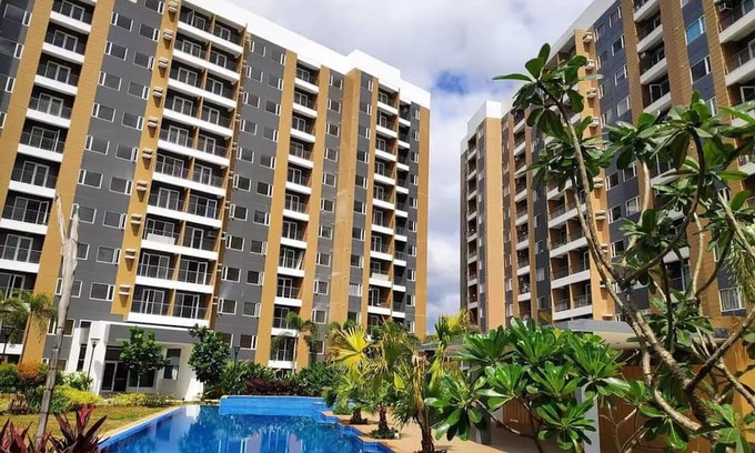 Antipolo Condo | 1 BR Taytay Condo WIFI Cignal Netflix Pool Patio