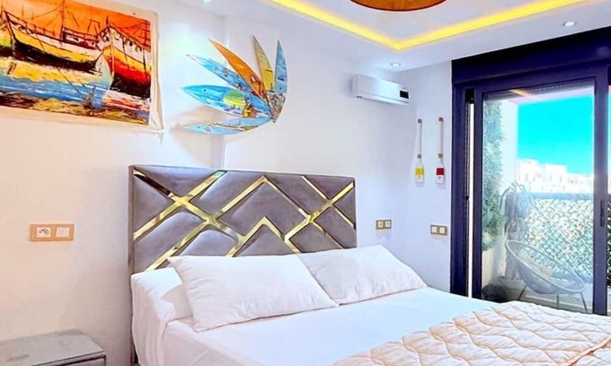 Hjar Ennhal Apartment | Layla's 3 bedroom Oceanview in Tangier with Pool