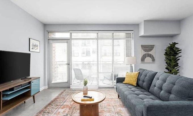 Cole-Noble District Apartment | Indy Monument Circle, Dream 1BR in CozySuites
