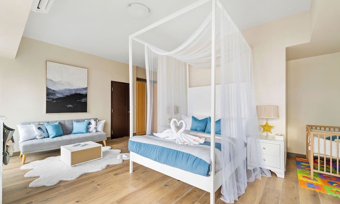 Tambo Apartment | All Inclusive VIP Celeb 5 Star Resort Pool Spa Gym