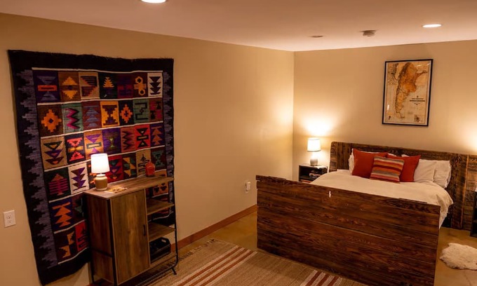 Howard Cabin | LUXURY LODGE ON THE ARKANSAS RIVER NEAR SALIDA COLORADO