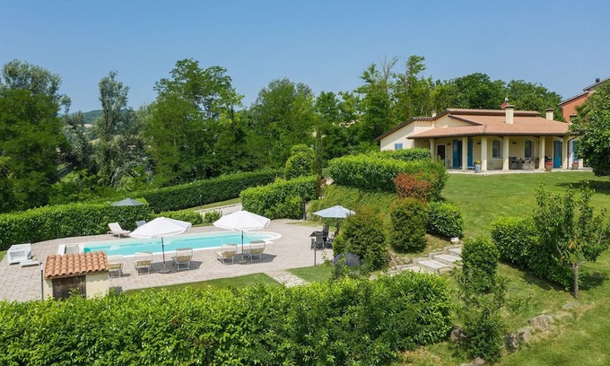 Acqualagna Villa | Villa Margot 9 - Five Bedroom Villa, Sleeps 9