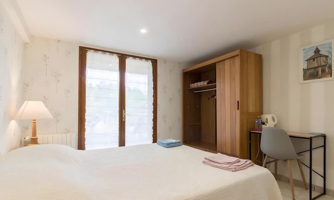 Villefranche-de-Lauragais Bed & Breakfast | Guest Room 'Pause Canal Du Midi 1'