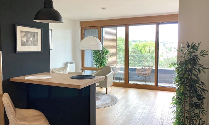 Sarajevska Apartment | Skyline Panorama Apartment Balcony, Garage & Spa Access