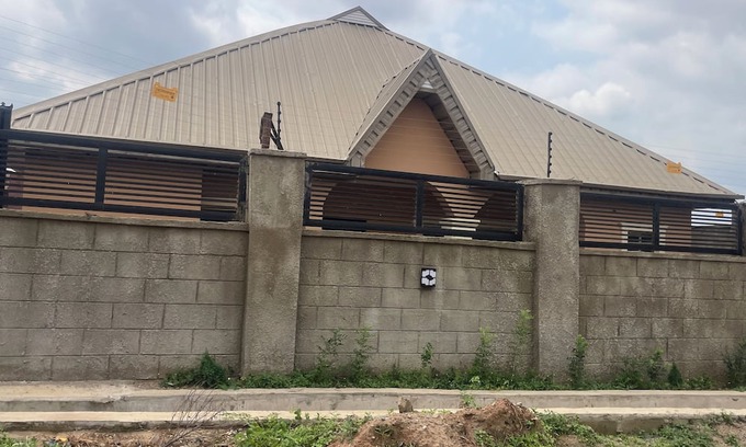 Ibadan Apartment | Charming 1-bedroom apartment in tranquil Ibadan with AC