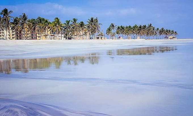 Salalah Apartment | Romantic Getaway w/Pool & Spa, Free Parking! Close to Al Haffa Beach!